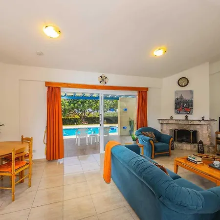 Villa Chara Mari Polis